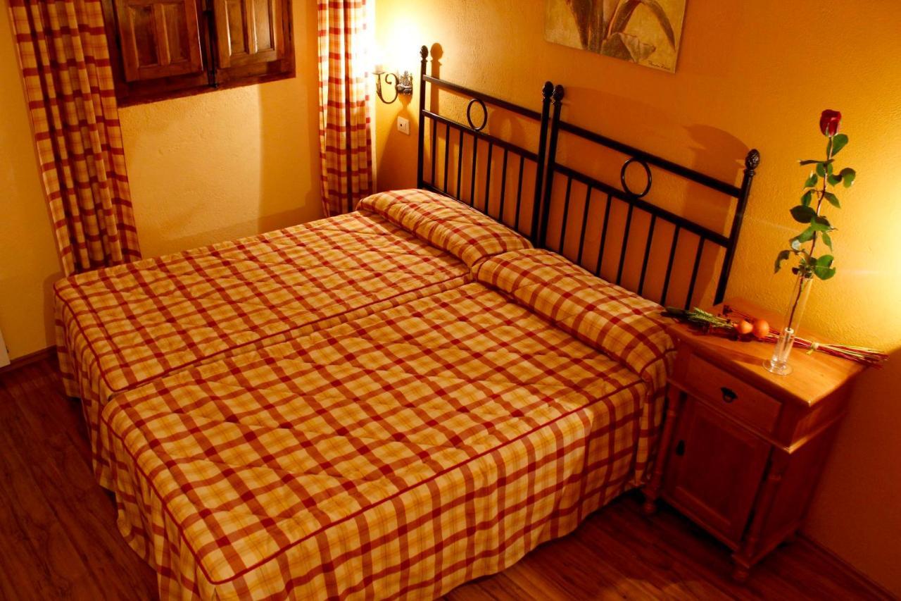 Hostatgeria Sant Jaume Hotel Corachar Eksteriør billede