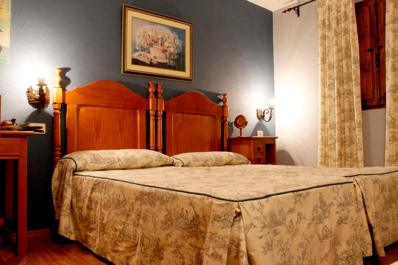 Hostatgeria Sant Jaume Hotel Corachar Eksteriør billede